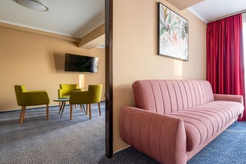 Aurora Hotel97