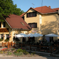 Platán Panzió