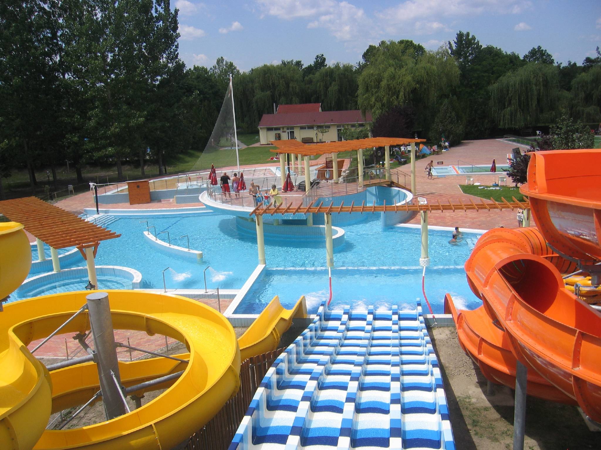 Hotel Fortuna – Dávod