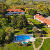 Sarlóspuszta Club Hotel