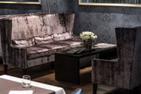 La Perle Noire Restaurant & Lounge9