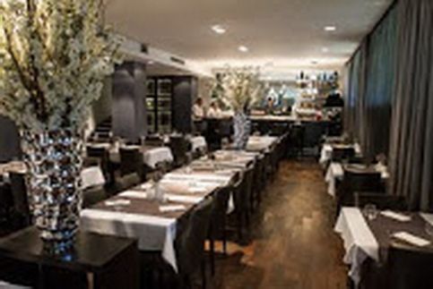 La Perle Noire Restaurant & Lounge16