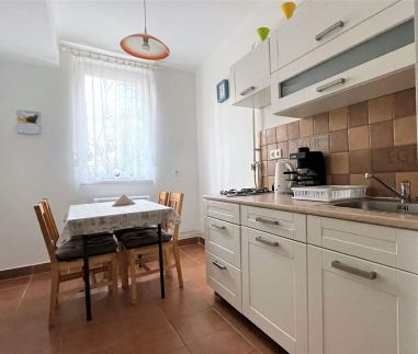 Évi Apartman24