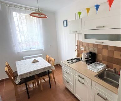 Évi Apartman25