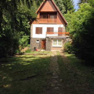 Botond Apartmanház