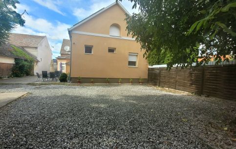 Megyeház Panzió21