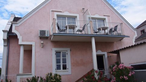 Tollár Apartmanház8