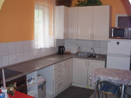 Kenyeres Apartman3