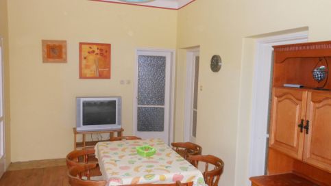 Petra Apartmanház2