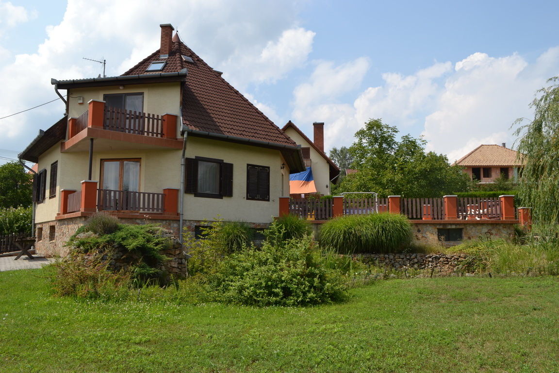 Erdőalja Nyaralóház – Sukoró