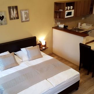 Gellény Lux Apartman8