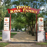 Hotel Kiss Family