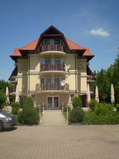 Adél Apartman1