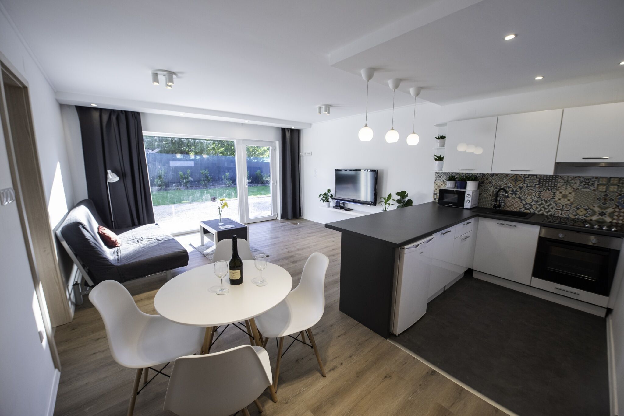 Pitypang Apartman – Kápolnásnyék