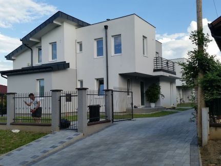 Zsazsa Apartman44