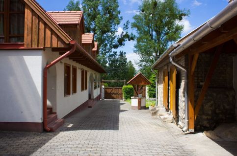 Almási Parasztház10
