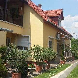 Piroska Családi Apartman1