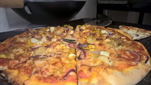 Pizza Spezial1