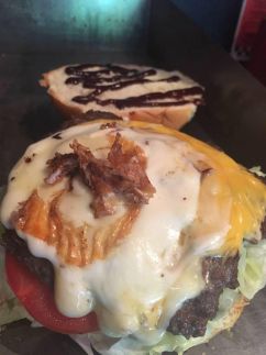 Elvis Burger Retro Diner15