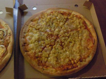 Pizza Karaván3