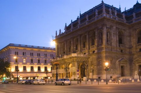 Mamaison Andrassy Hotel8