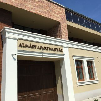 Almásy Apartmanház2