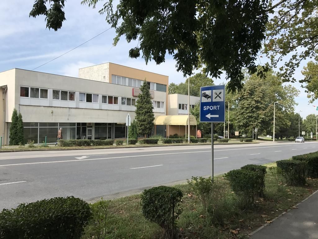 Sport Hotel És Étterem – Tatabánya
