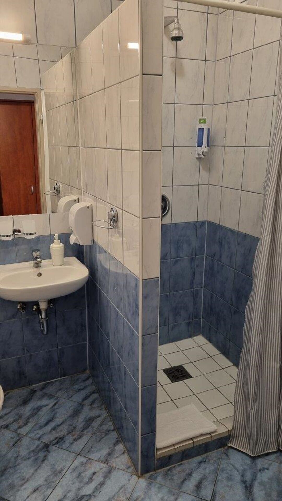 Sport Hotel És Étterem – Tatabánya fotó 15