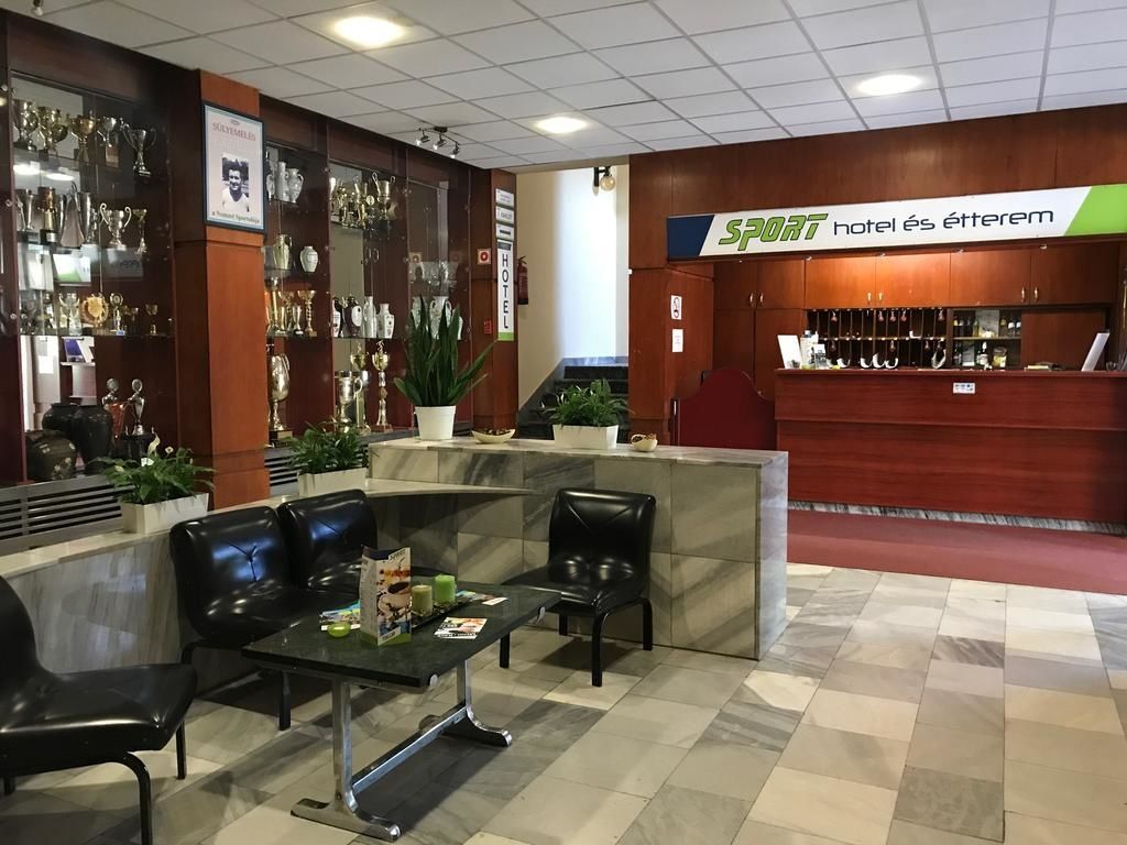 Sport Hotel És Étterem – Tatabánya fotó 1