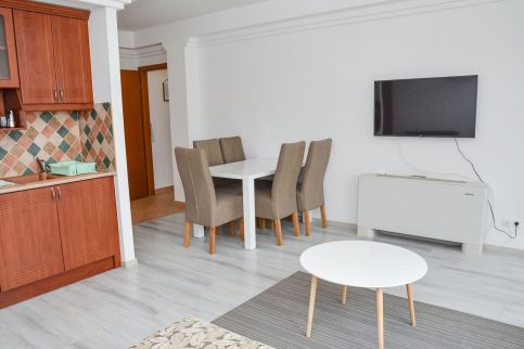 Héli Apartman E21