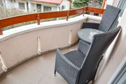 Héli Apartman E32