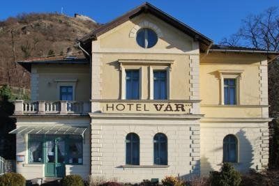 Hotel Vár Wellness-Schloss1
