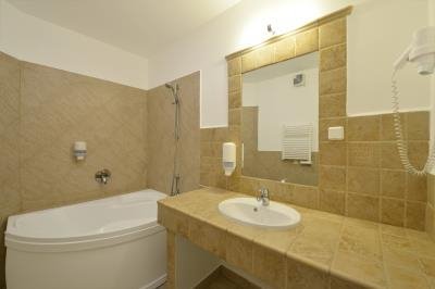 Semiramis Hotel – Szolnok