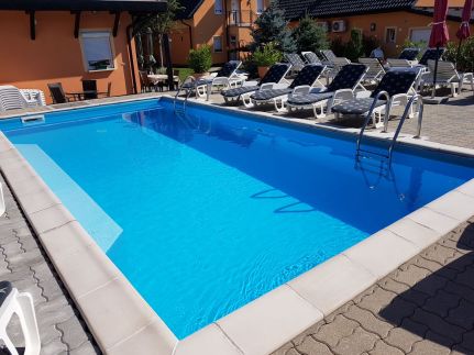 Richie I. Apartman & Pool8