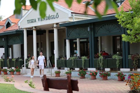 Hotel Club Tisza44
