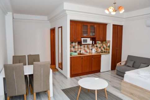 Héli Apartman B14