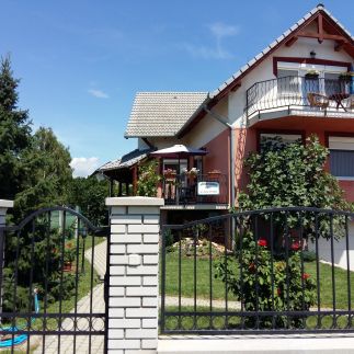 Éva Apartmanház