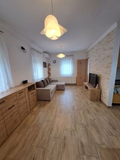 Pedetti Apartman13
