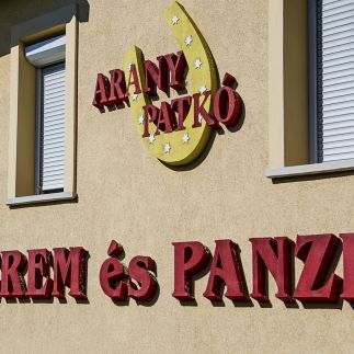 Arany Patkó Étterem & Hotel25