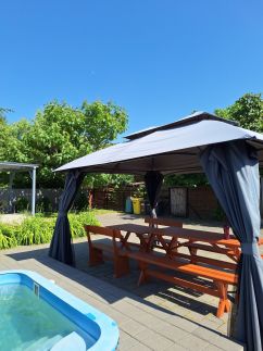 Szomszéd Apartmanok33