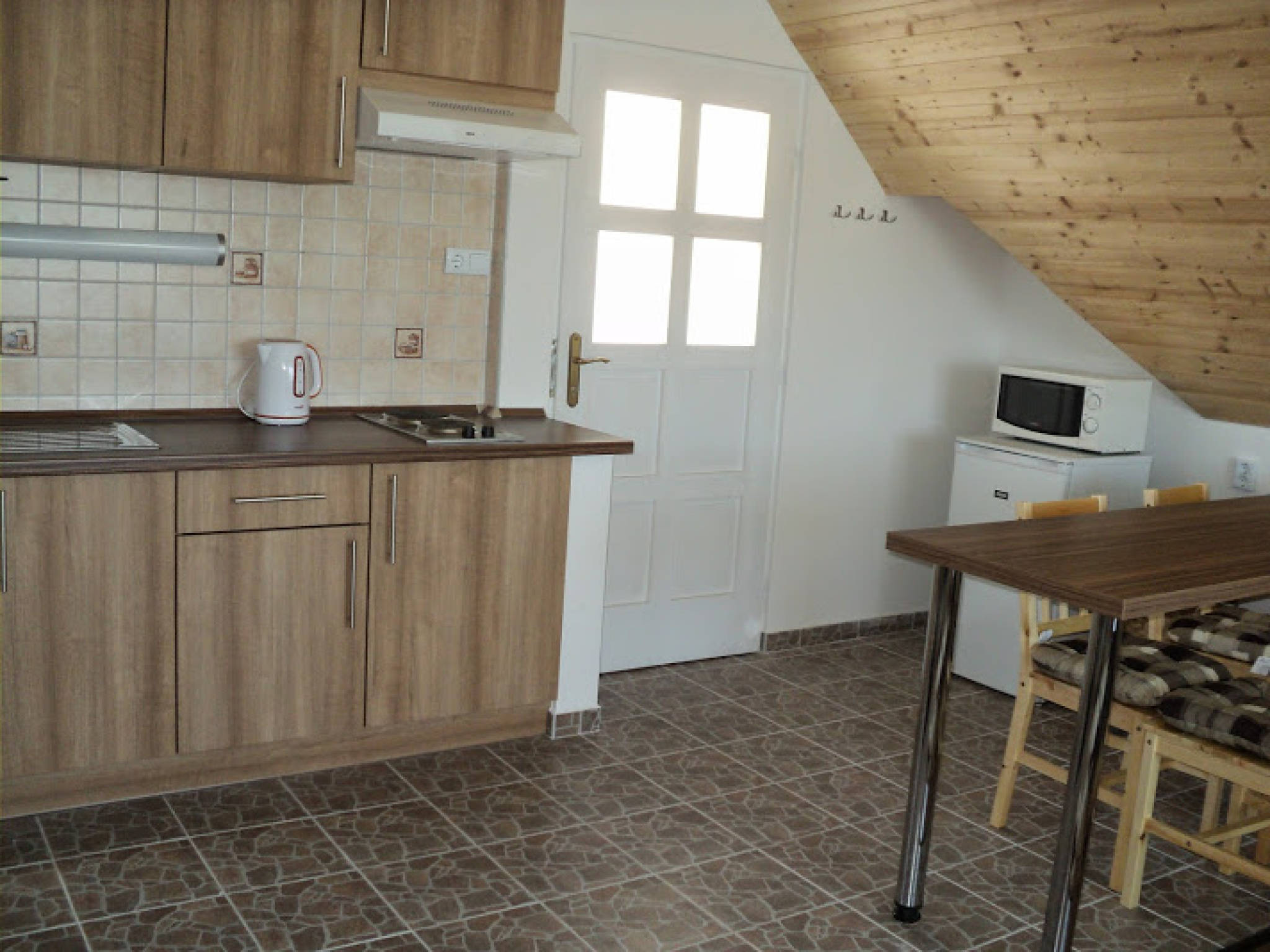 Árnyas Apartman – Balatonszemes