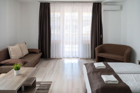 F&M Apartman25