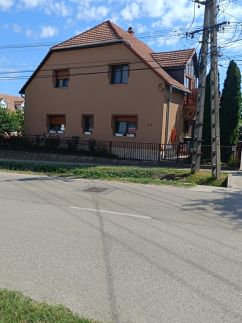 Sziszi Apartman – Balatonszárszó