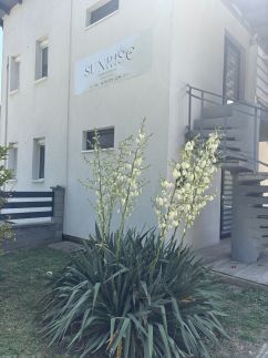 Sunrise Apartment31