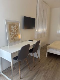 Sunrise Apartment34
