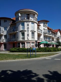 Krisztina Wellness Apartman3