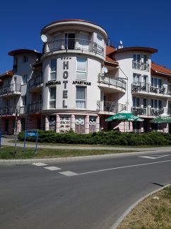 Hajnalka Wellness Apartman6