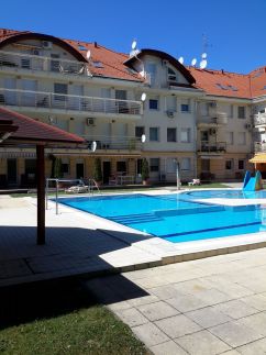 Hajnalka Wellness Apartman7