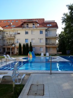 Hajnalka Wellness Apartman