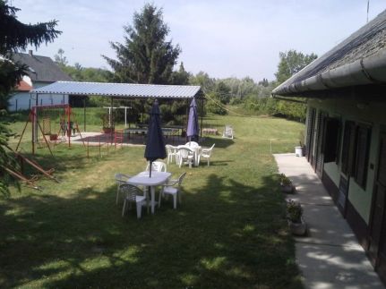 Beach Club Panzió & Camping2